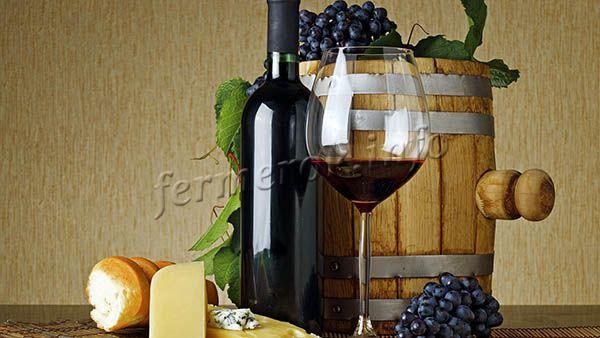 Използвано грозде Пино Ноар за производство на висококачествени трапезни вина